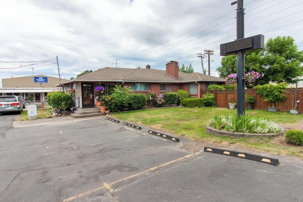Golden Kent Motel photo 3
