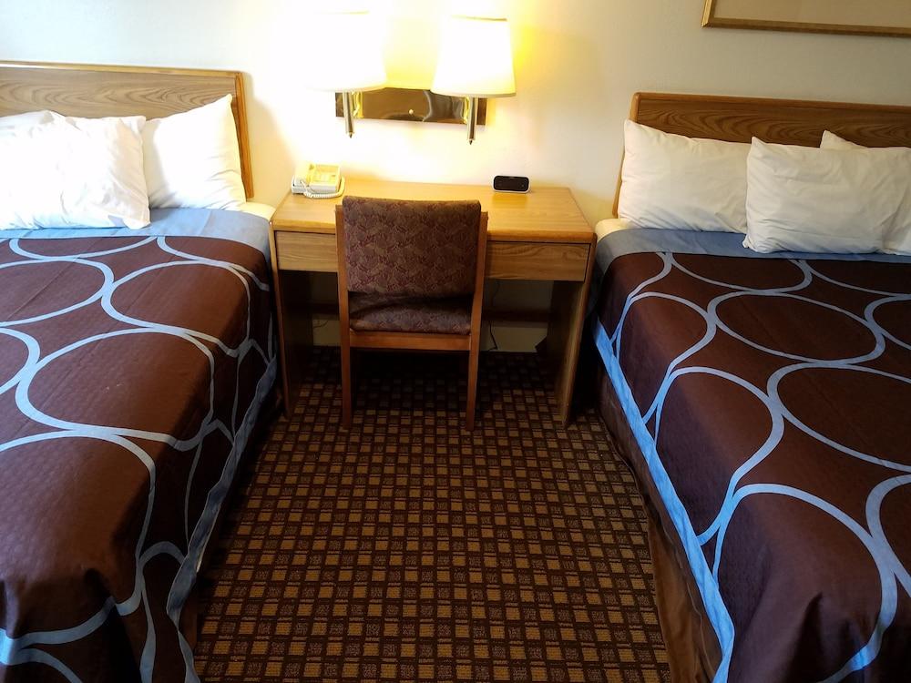 Auburn Inn photo 9