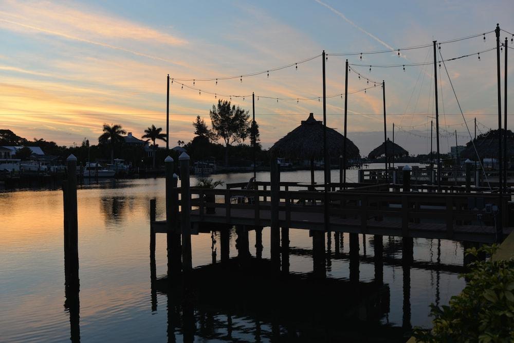 Bay Palms Waterfront Resort - Hotel and Marina photo 77