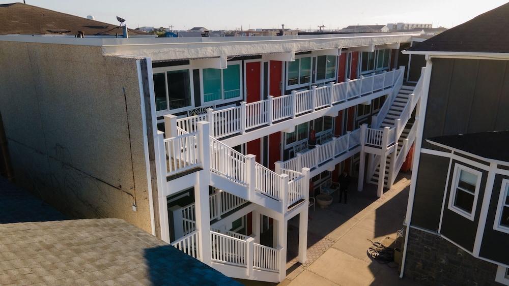 Seaside Sands Inn photo 12
