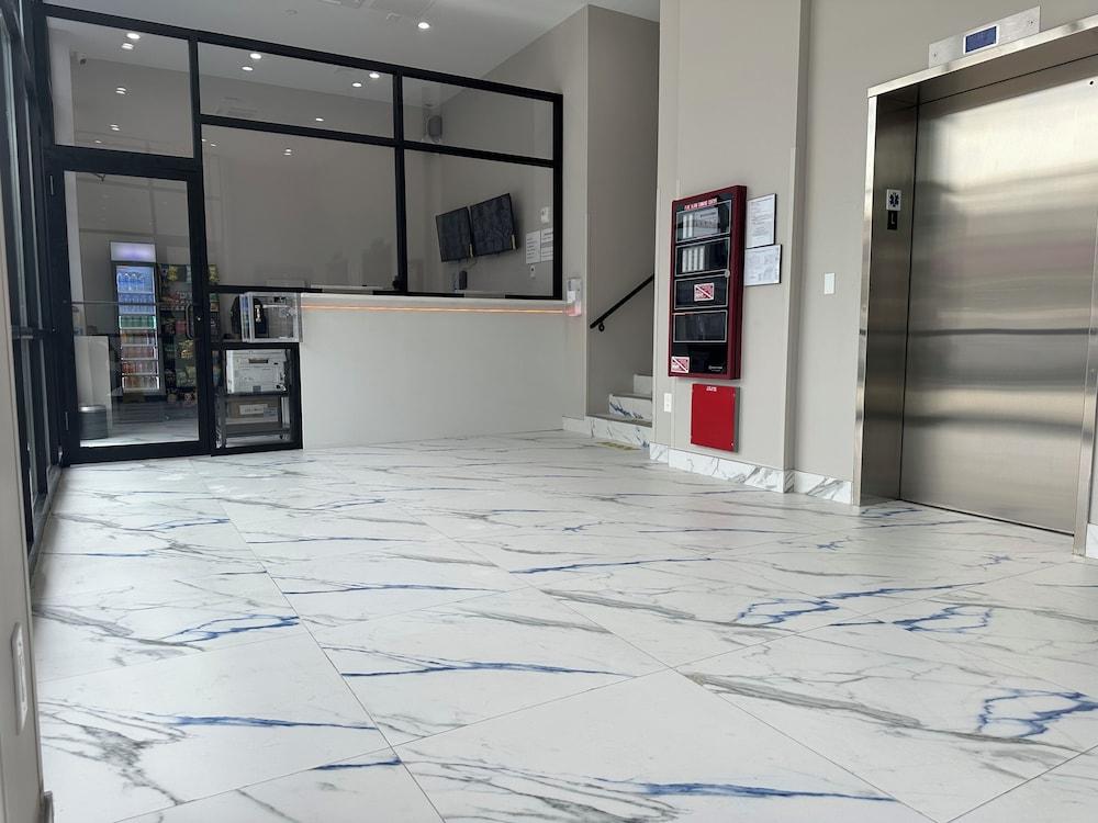 Ramada By Wyndham Brooklyn Empire Blvd photo 2