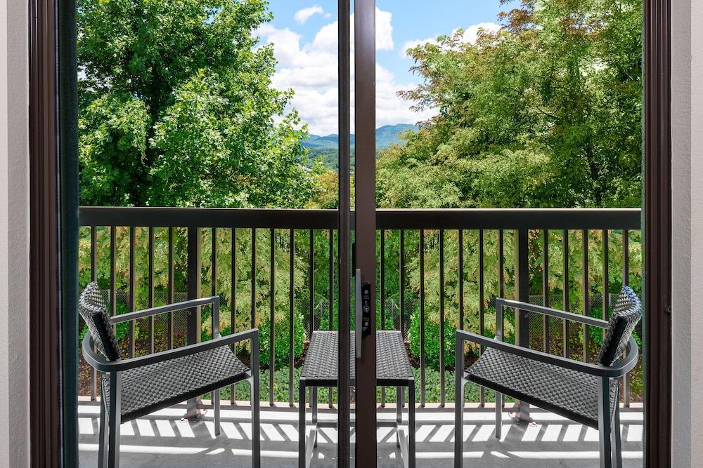 Courtyard by Marriott Asheville photo 7