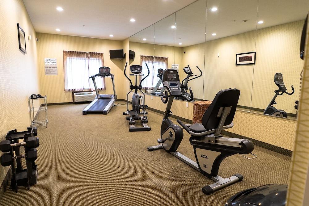 Rivers  Inn & Suites photo 12