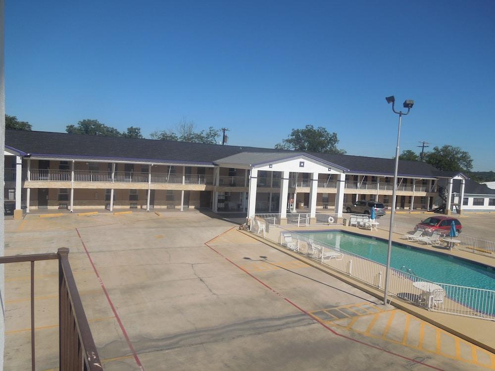 Relax Inn Mineral Wells — hotel in Mineral Wells