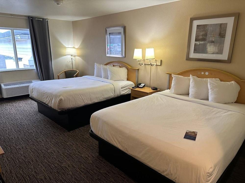 Baymont by Wyndham Lawrenceburg photo 14