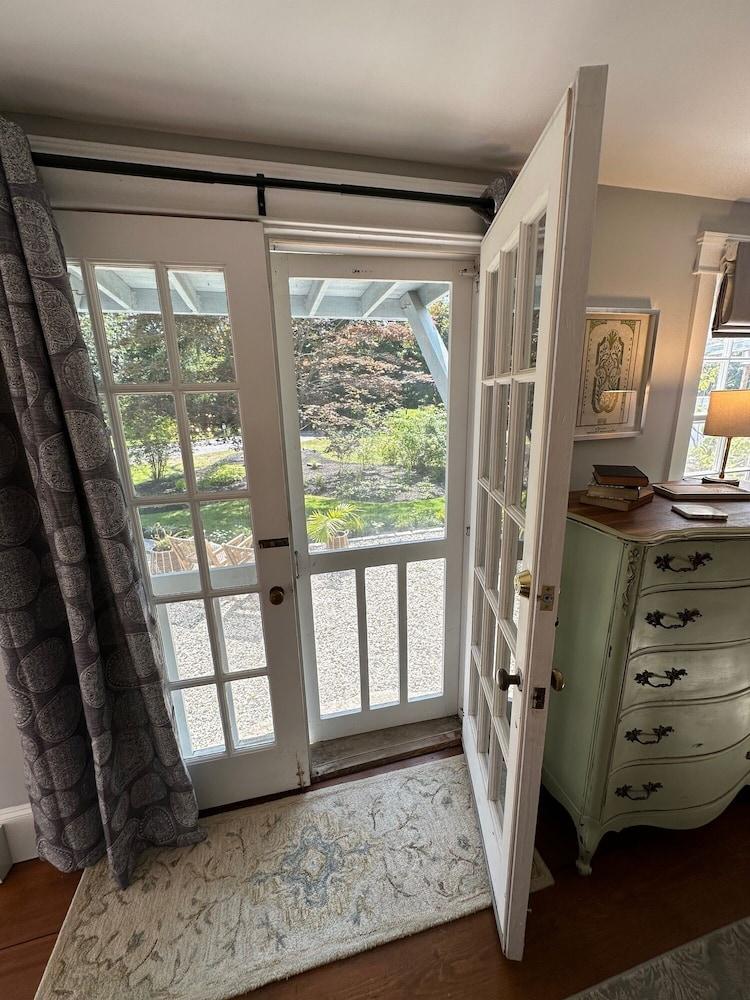 Inn at Perkins Cove photo 14