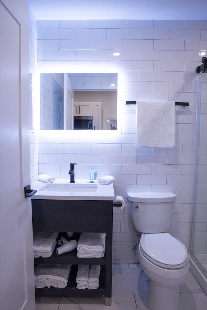 Peachtree Suites photo 3