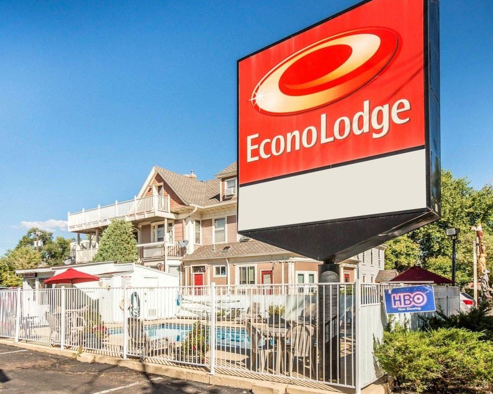 Econo Lodge Colorado Springs Downtown photo 32