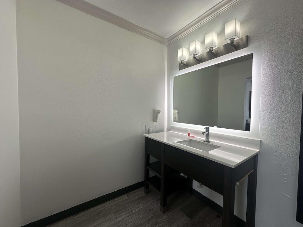 Signature Inn Winnemucca photo 23