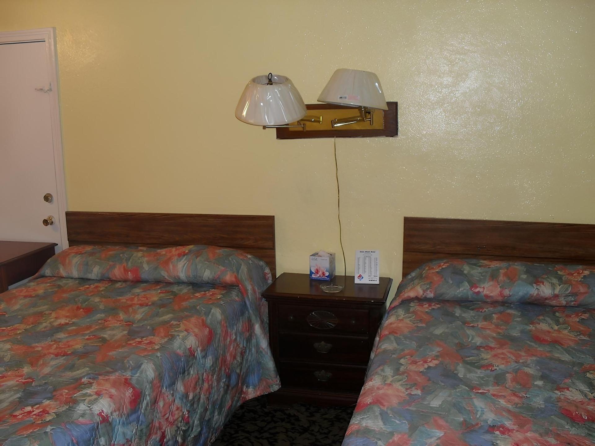 Shore Winds Motel photo 49