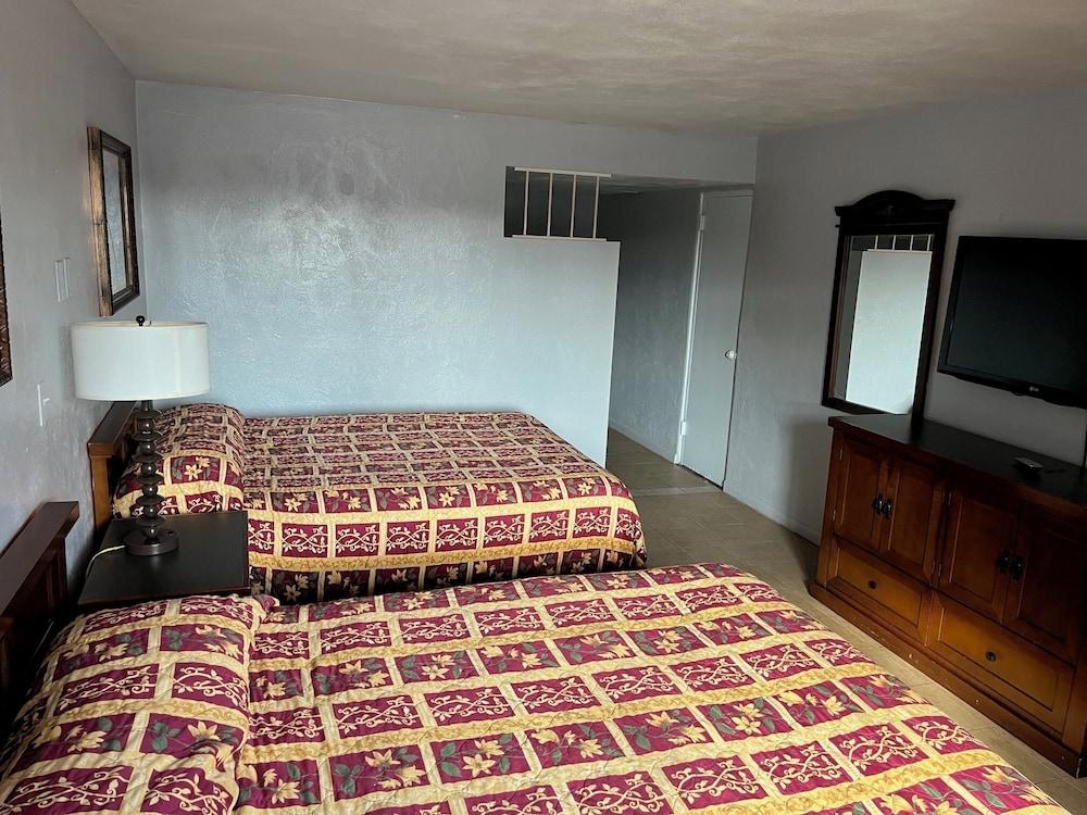 8th Street Motel photo 3