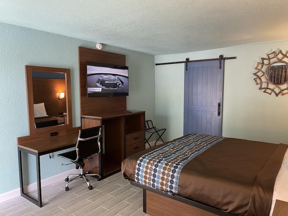 Regal Inn photo 9