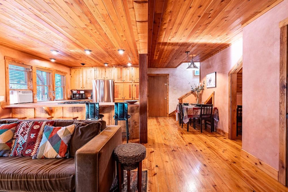 Ruidoso Lodge Cabins photo 31