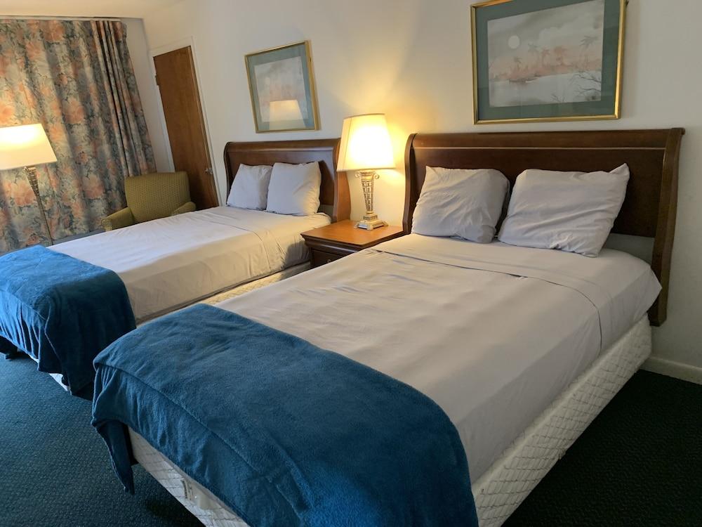 Motel 8 Lake City photo 22