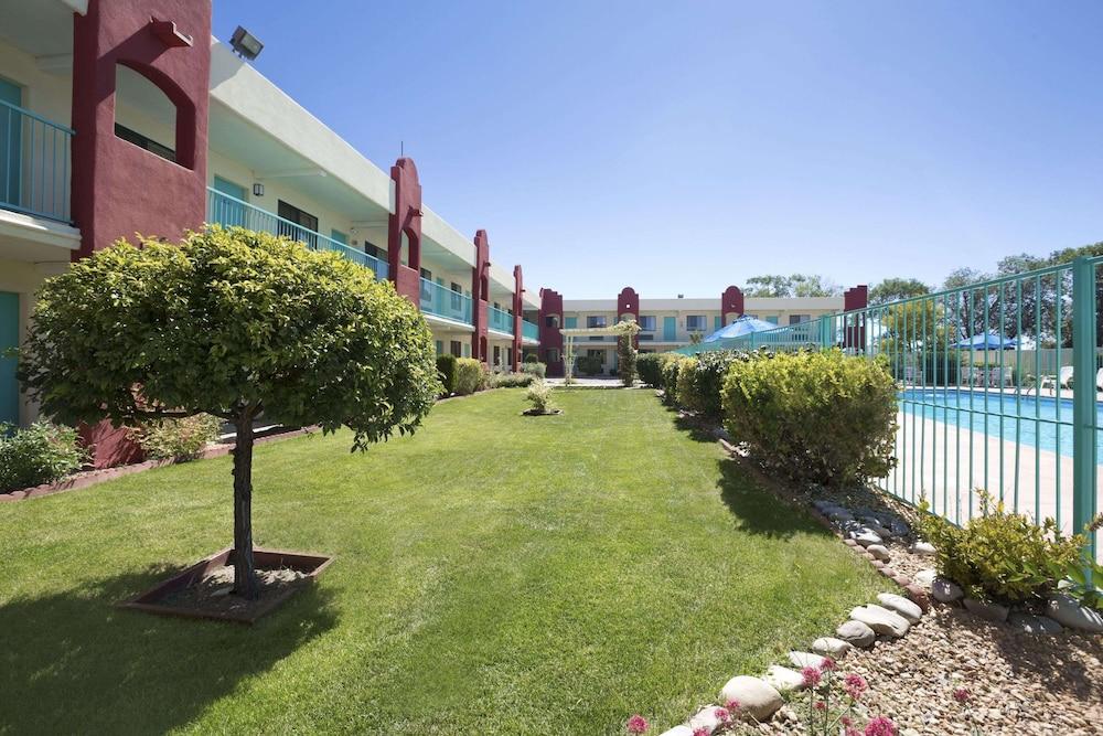 Days Inn by Wyndham Santa Fe New Mexico photo 24
