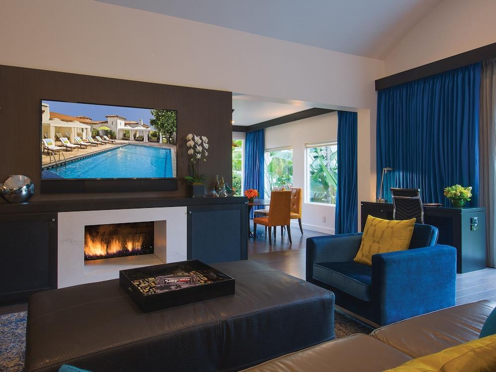 Sunset Marquis photo 24
