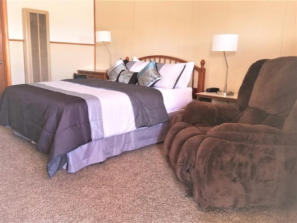 Duffer Motel photo 47