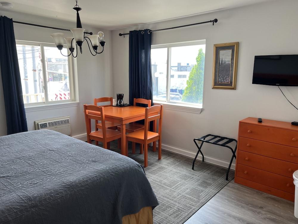 SHIPS INN Hotel photo 57