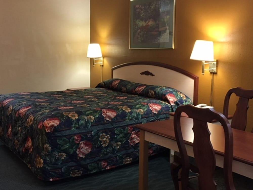 Suite Stay Talladega photo 35