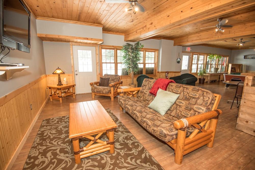 Skyport Lodge photo 19