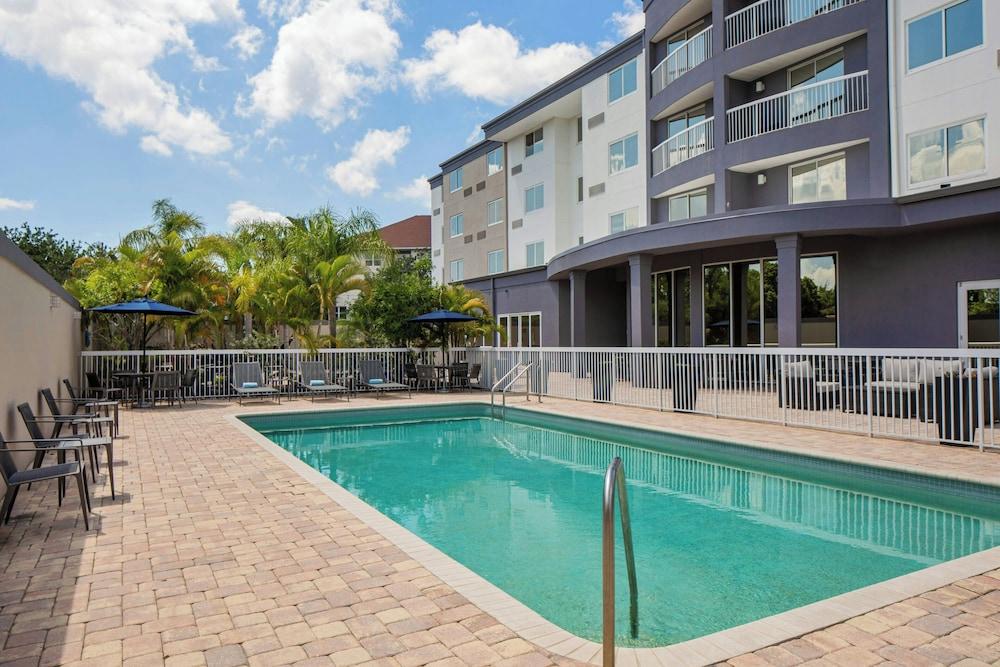 Courtyard by Marriott Tampa Oldsmar — hotel in Oldsmar