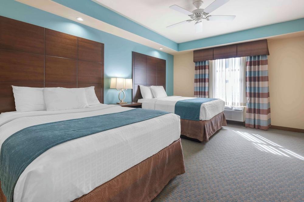 Best Western Plus Midland Suites photo 27