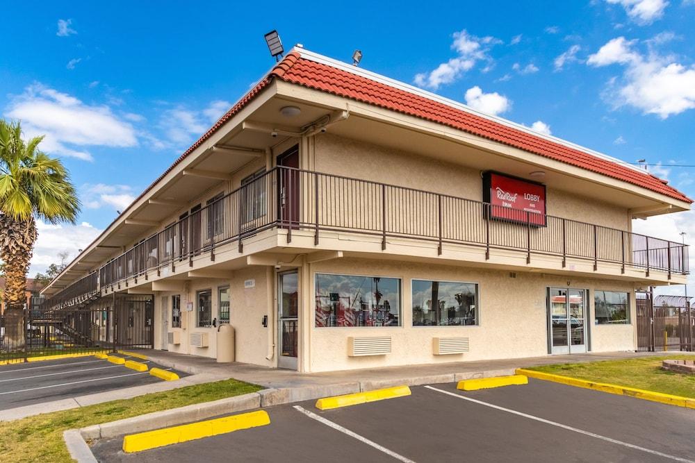 Red Roof Inn Phoenix - Midtown photo 1