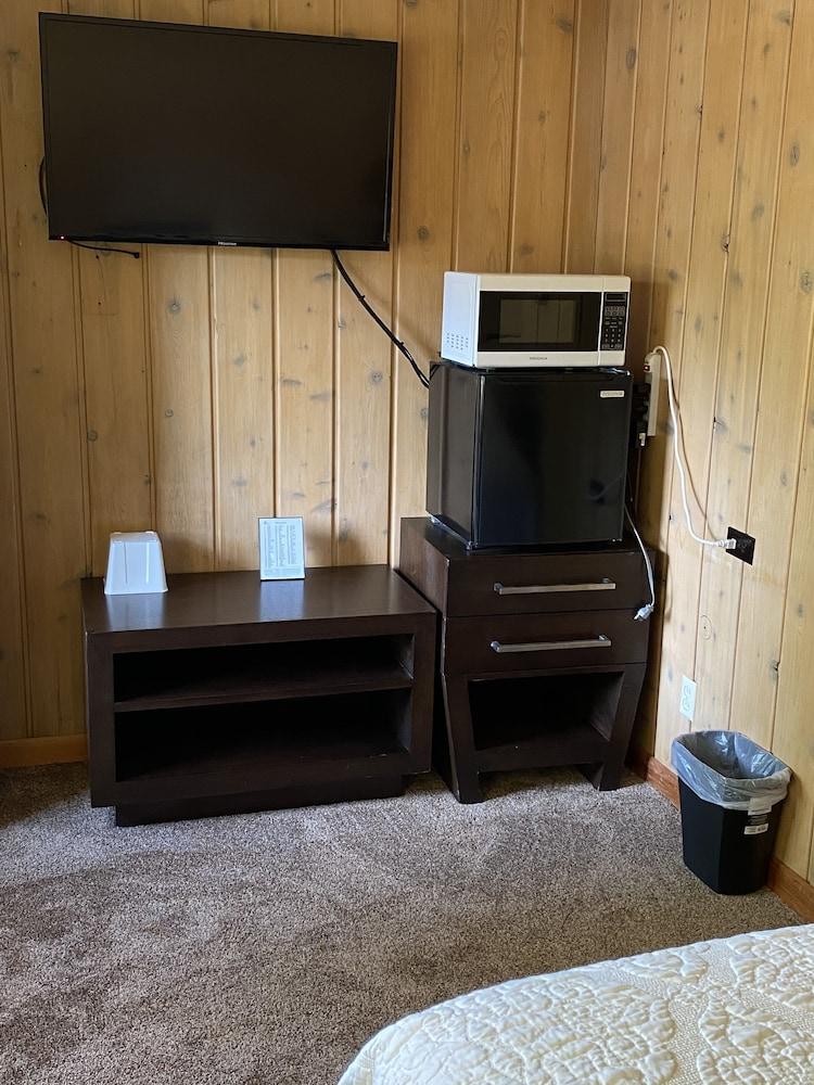 Royal Motel photo 15