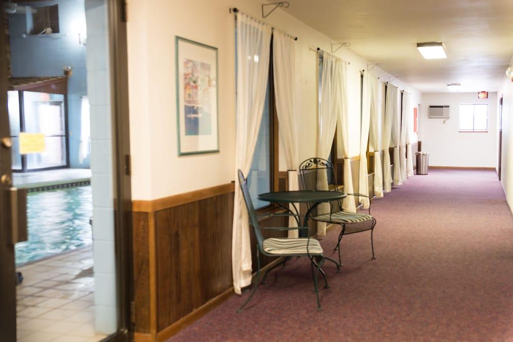The Ridge Hotel Portage photo 26