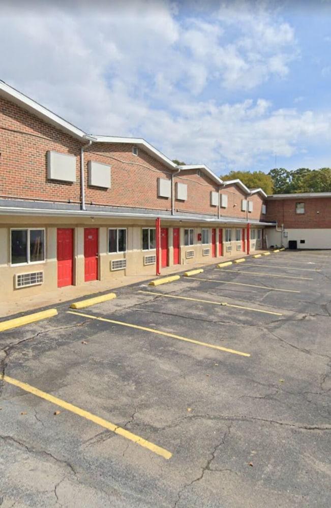 St Roberts Towne & Village Extended Stay — hotel in St. Robert