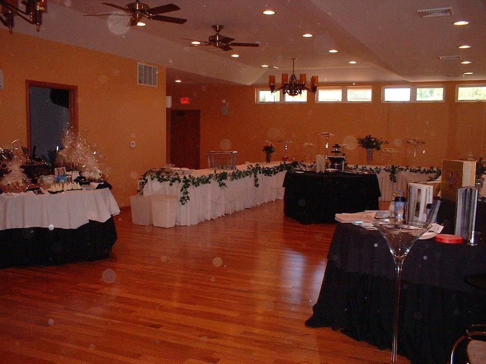 Spring Hill Motel photo 33