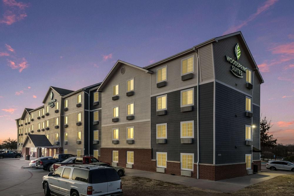 WoodSpring Suites Denton photo 40