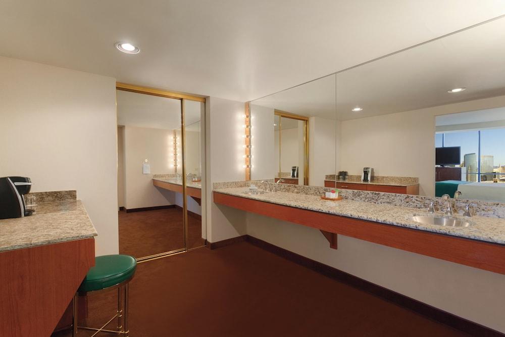 Rio Hotel & Casino, a Destination by Hyatt Hotel photo 70