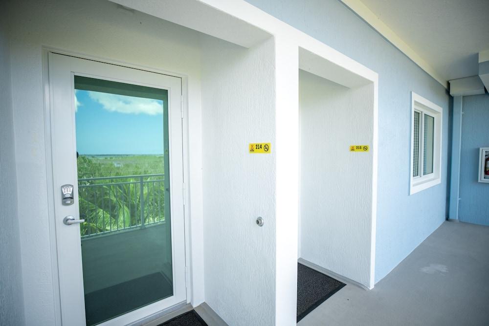 Sugarloaf Key Hotel at KOA Resort photo 65