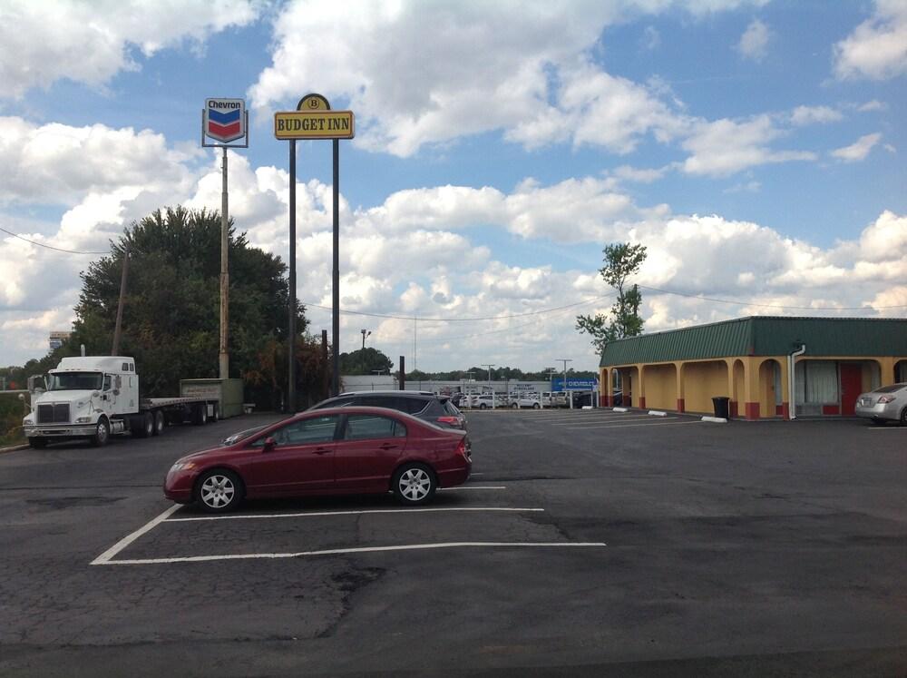 Budget Inn photo 9