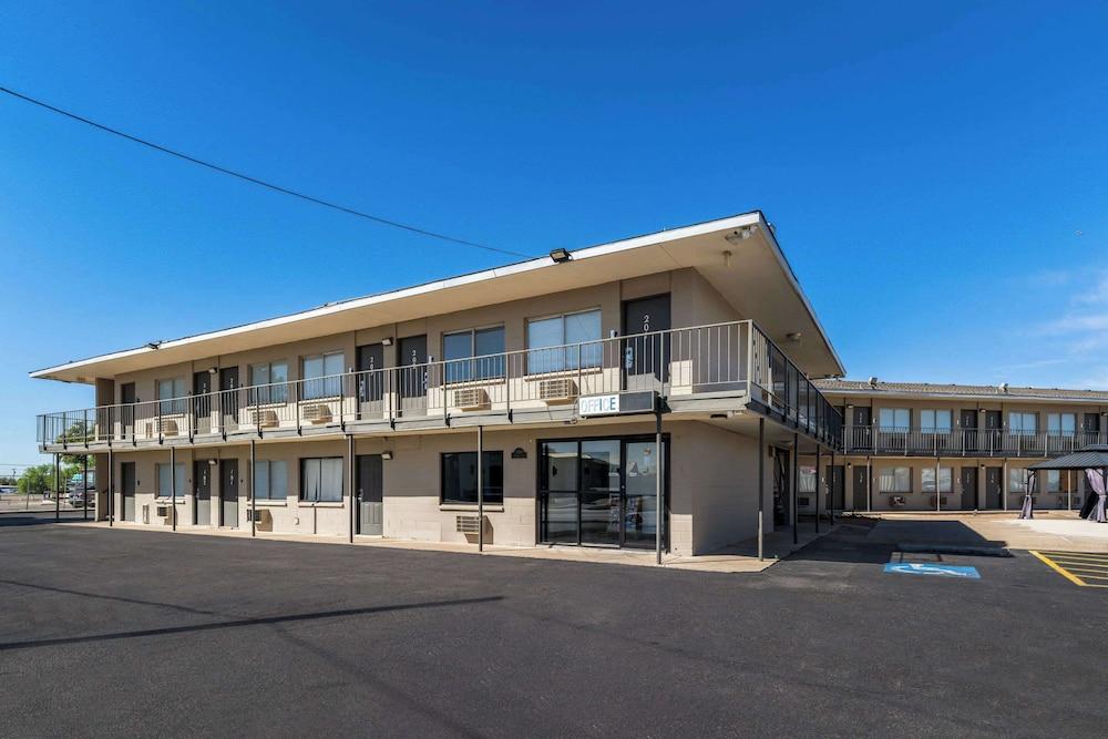 Rodeway Inn Midland South photo 52