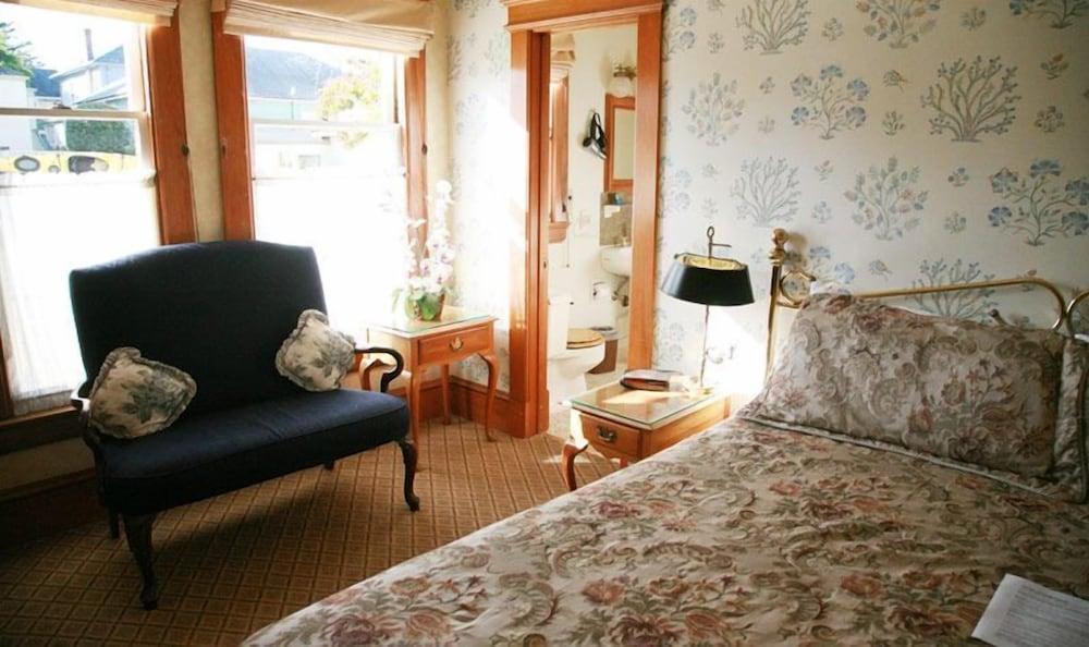 Pacific Grove Inn photo 33