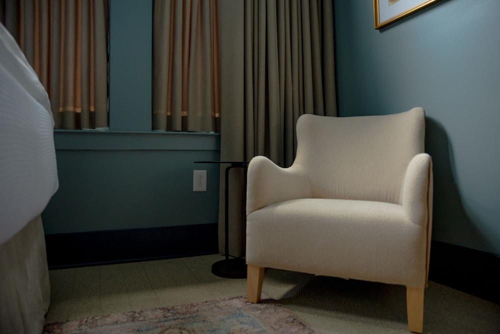 The Woodward Hotel photo 54