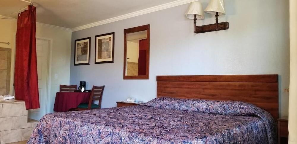 Sierra Crossing Motel photo 10