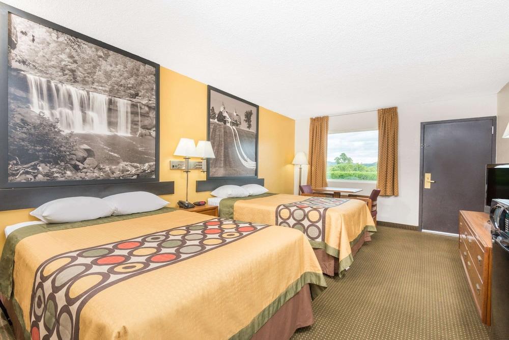 Super 8 by Wyndham Williamsburg photo 9