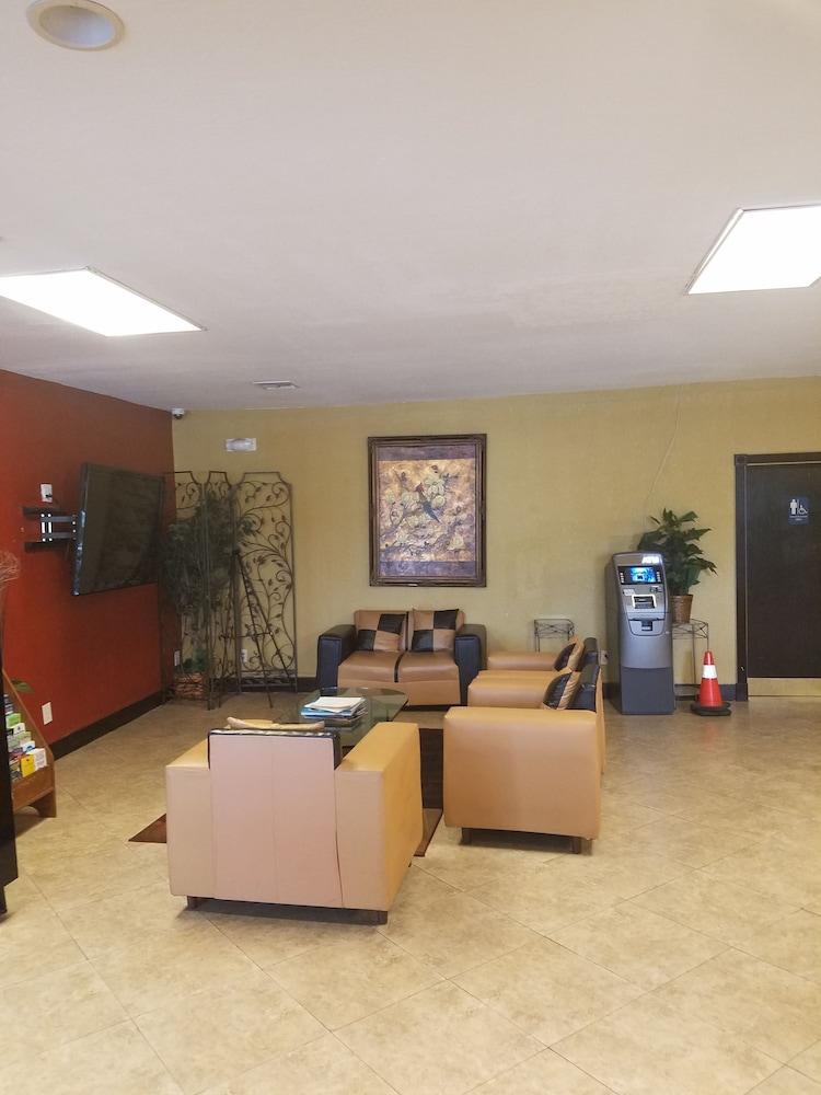 Budget Inn photo 3