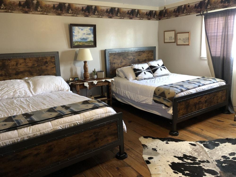 Fort Davis Drug Store Hotel photo 15