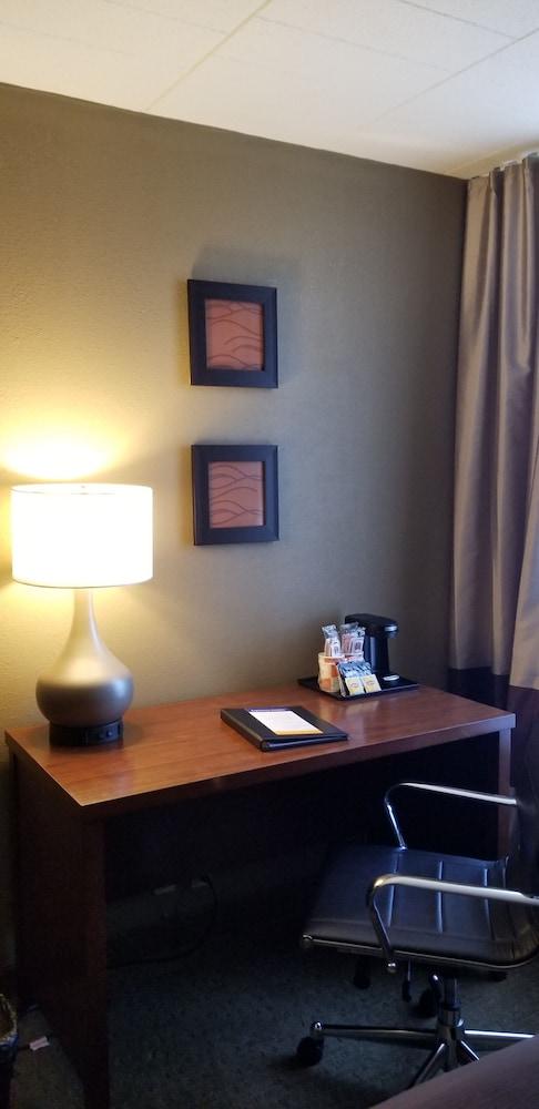 Comfort Inn Wethersfield - Hartford photo 9