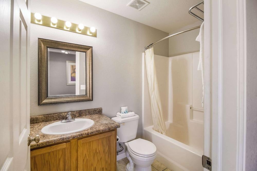 Rodeway Inn Casper photo 13