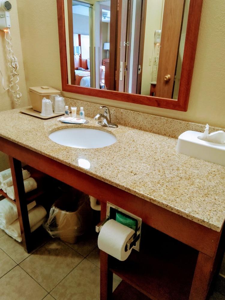 Comfort Inn Bellefontaine photo 19