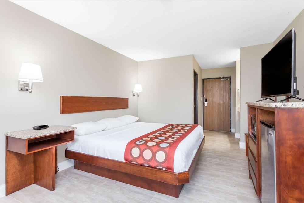 Super 8 by Wyndham Owensboro photo 8