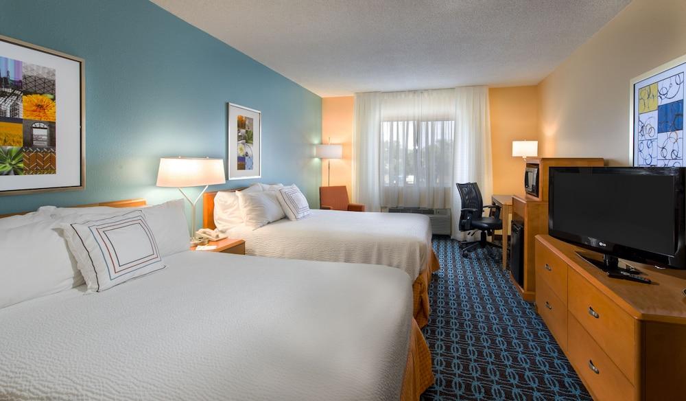 Rodeway Inn photo 6