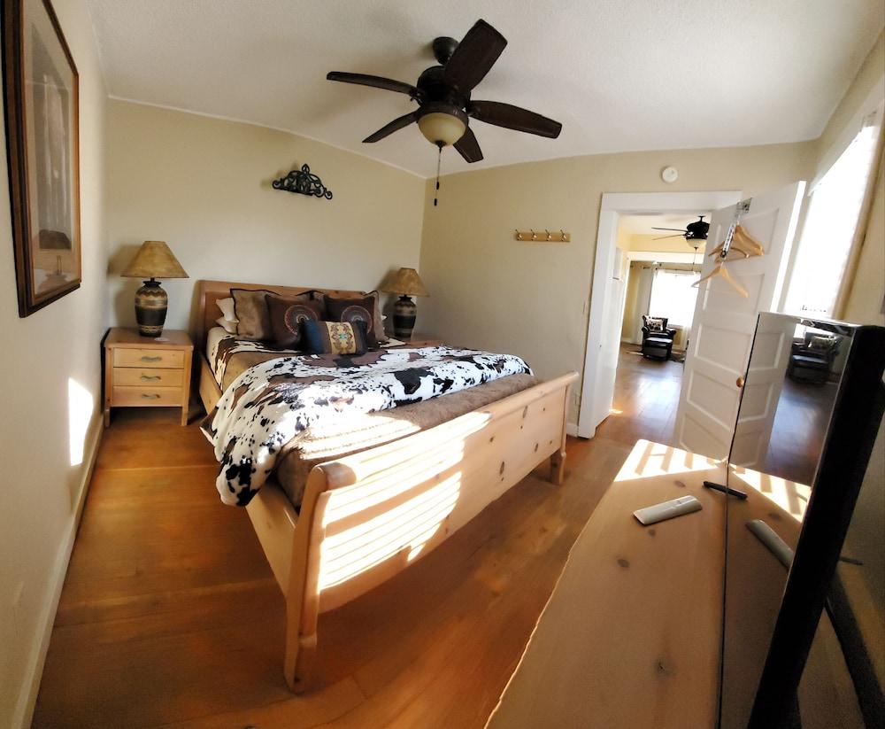 Cottonwood Hotel photo 11