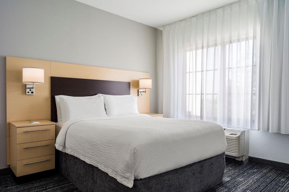 TownePlace Suites San Jose Santa Clara photo 13