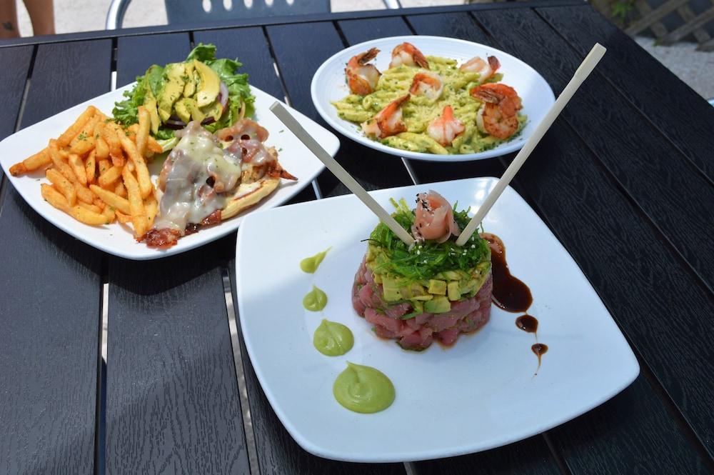 Dockside Inn & Resort photo 40